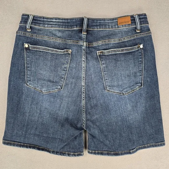 Judy Blue Shorts Womens 2XL Plus Stretch Blue Denim Bermuda Relaxed Summer - Picture 2 of 9